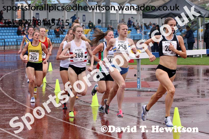 Senior womens 1500 metres, Northern Championships, Sport City, Manchester. Photo: David T. Hewitson/Sports for All Pics